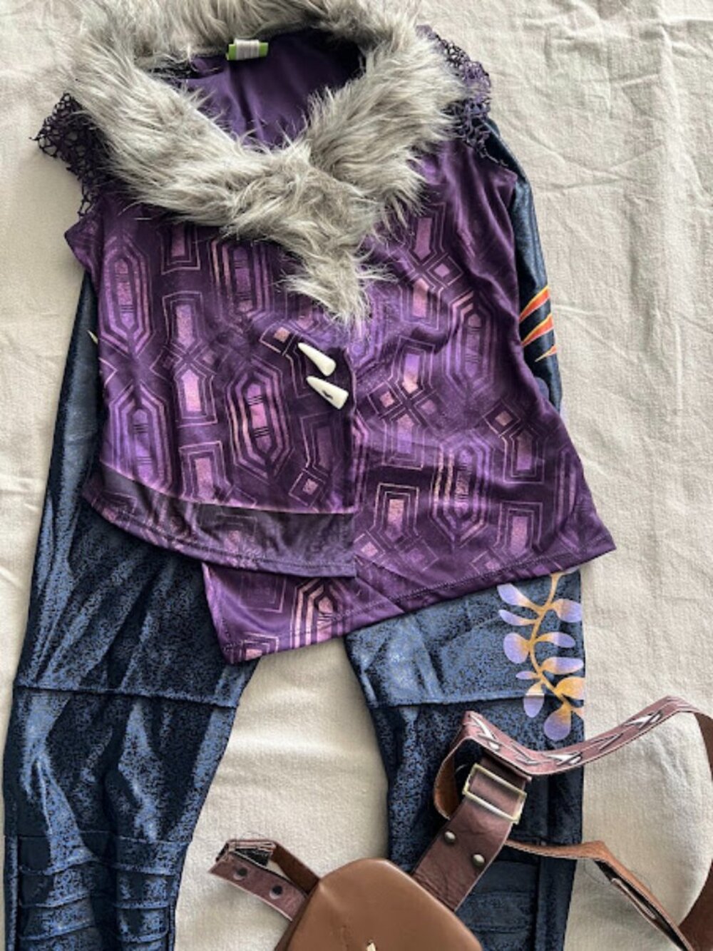 Disney Zombies 3 Willa Werewolf Costume Set Size Medium 8-10 years